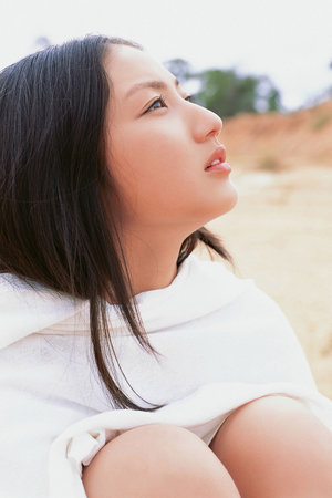 一遍吃奶一边摸下面